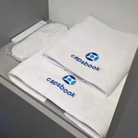 Capsbook Kopanina 2 カプセルホテル ポズナン