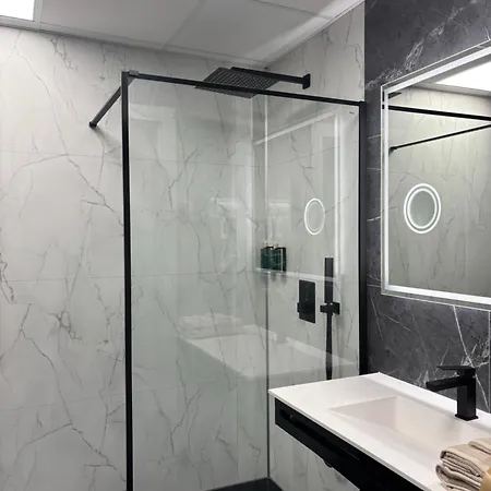 Capsule hotel Capsbook Kopanina 2